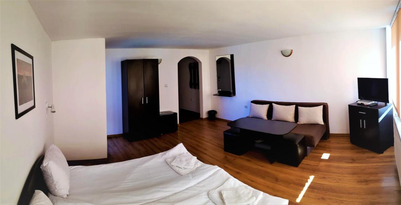 Yakovtsi Inn Luaran gambar