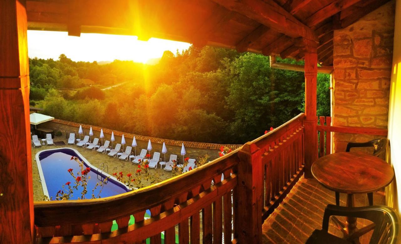 Yakovtsi Inn Luaran gambar